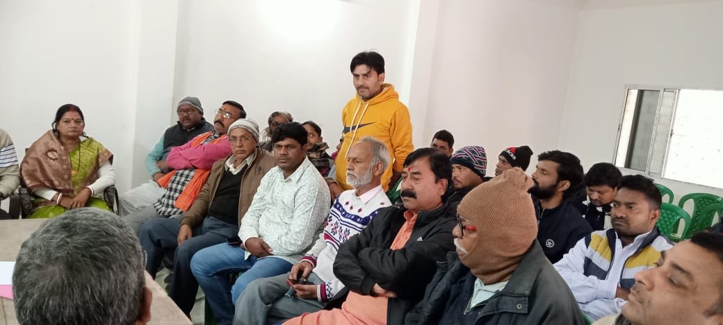 शांति समिति की बैठक में गणमान्य. 