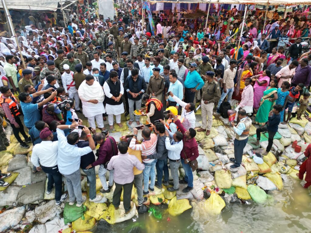 आदिवासी महाकुंभ पूरे भारत वर्ष में सबसे बड़ा आदिवासी महाकुंभ है :- सांसद विजय हंसदा