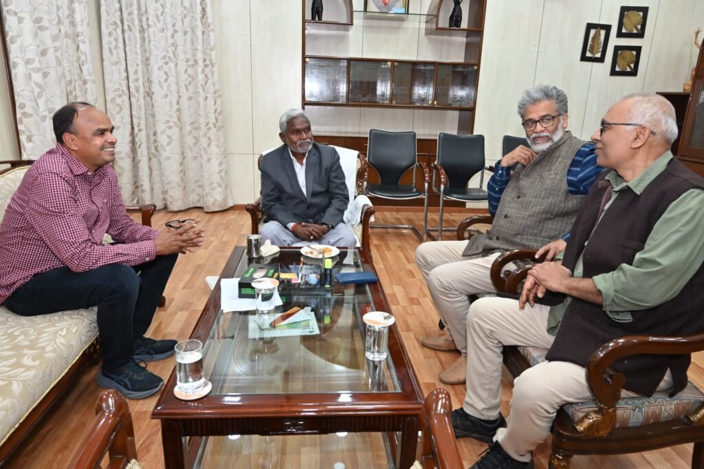 भारतीय कम्युनिस्ट पार्टी के राष्ट्रीय महासचिव श्री दीपांकर भट्टाचार्य ने मुख्यमंत्री चम्पाई सोरेन से की मुलाकात।