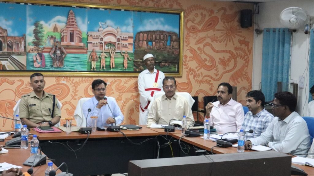 होली में विधि व्यवस्था संधारण हेतु पूरी चौकसी रखें :–उपायुक्त