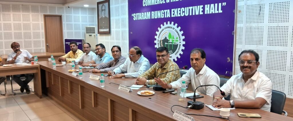 मालवाहक वाहनों के परिचालन के निगम के निर्देश से समस्या बढ़ी