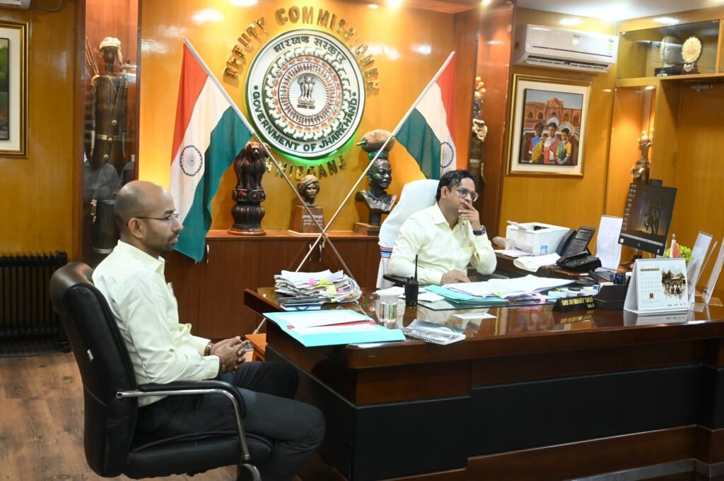 फुटबॉल, वॉलीबॉल, कबड्डी,कुश्ती,वूशु,तीरंदाजी खेलो के डे बोर्डिंग क्रीड़ा प्रशिक्षण केंद्र खोलने हेतु विभाग को प्रस्ताव भेजने का लिया निर्णय।